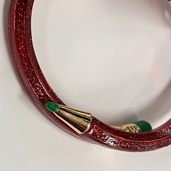 NWT ⚜️♥️⚜️ Betsey Johnson Holiday Red Glitter Pencil Bracelet With Green Eraser - Picture 6 of 12